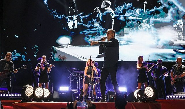 İzmir Fuarı finali Haluk Levent'ten