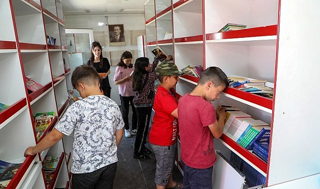 Kayseri Talas'ın Gezici Kütüphanesi kırsalı dolaştı