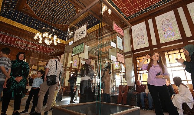 Konya'da Hüsn-i Hat Sergisi'ne yoğun ilgi