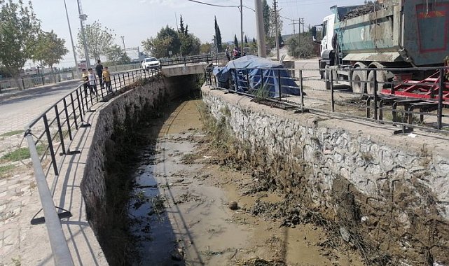 Manisa Soma'da dere temizliği