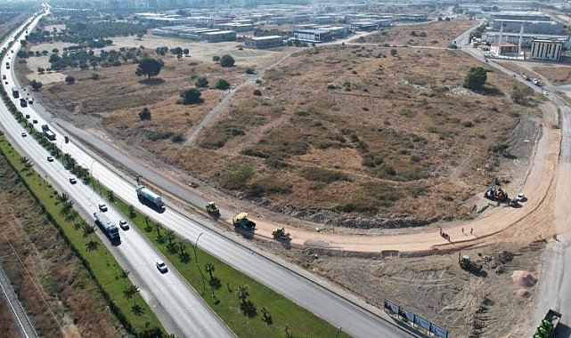 Manisa'da Muradiye OSB kavşağındaki trafiğe neşter
