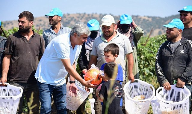 Manisa'dan Ahmetli'deki işçilere hediye