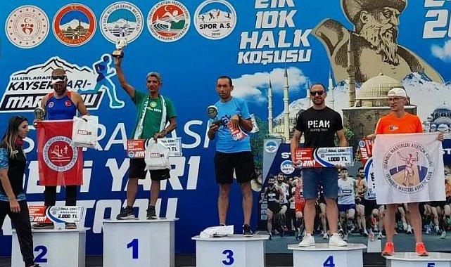 Manisalı atlet Kayseri kürsüsünde