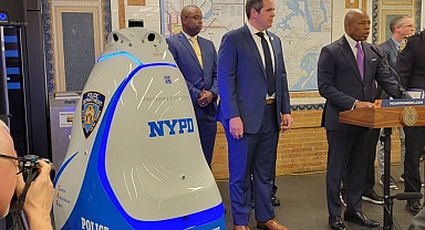 NYPD 'Robocop'! K5, Times Meydanı Metro İstasyonu’nda görev yapacak