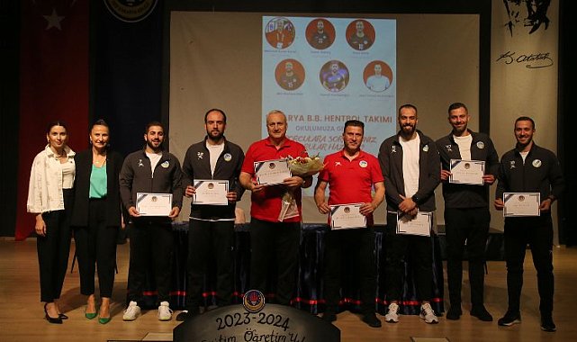 Sakarya Büyükşehir hentbol minik sporseverlerle buluştu