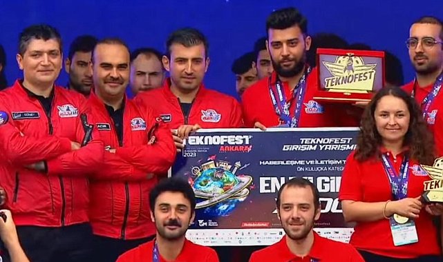 TEKNOFEST'ten Bursa'ya kupalarla döndüler