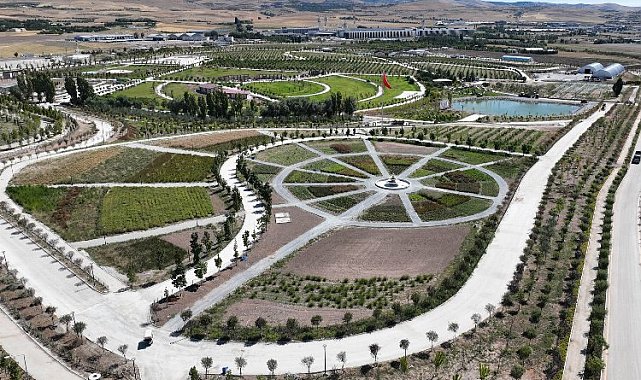 Türkiye'nin en büyük tarım kampüsü kapılarını açtı