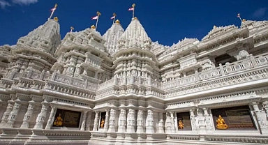 ABD'nin En Büyük Hindu Tapınağı Açıldı