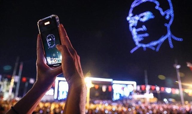 Antalya 100. Yıl için akın akın meydanlara indi