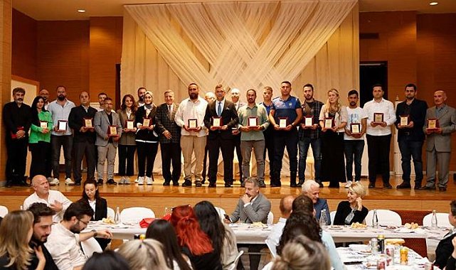 Başkan Ocaklı'dan Şile personeline vefalı plaketler