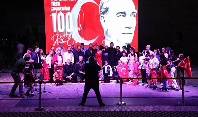 Hatay'da Cumhuriyet coşku ve umutla kutlandı