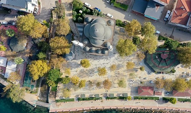 Kocaeli'den Ulaşlı Camii'ne estetik meydan