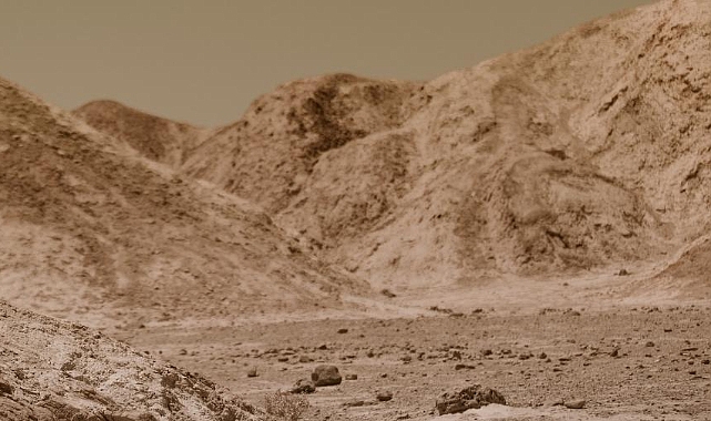 Mars topraklarında 'toz şeytanı' görüntülendi!