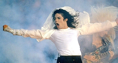 Michael Jackson’ın ikonik deri ceketi açık artırmaya çıkarılıyor!
