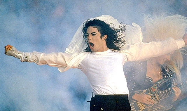 Michael Jackson’ın ikonik deri ceketi açık artırmaya çıkarılıyor!