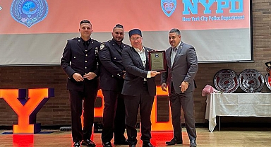 NYPD'den Federal Chaplin İmam Ahmet Dönmez’e ödül