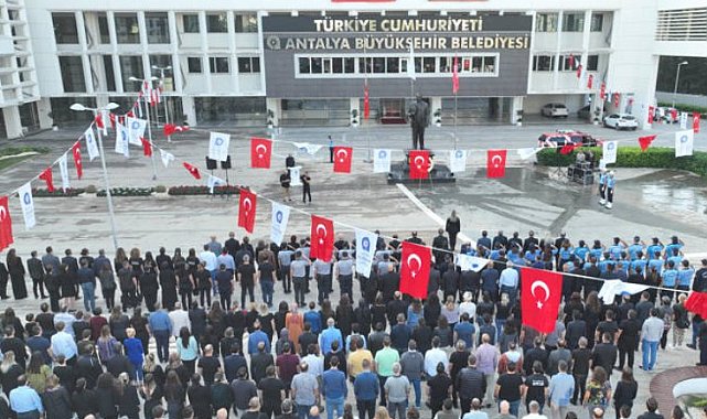 Antalya'da hayat Ata için durdu