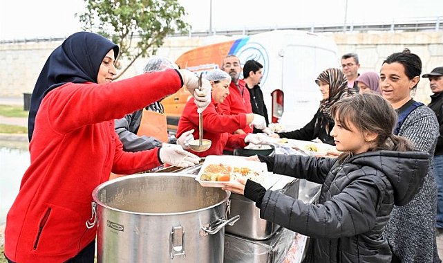 Antalya'da 'komşu sofrası' için kazanlar kaynıyor