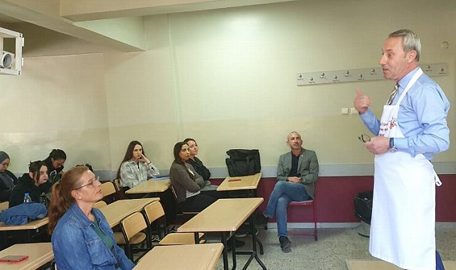 Bahri Dinar'dan üniversiteli gençlere hayat dersi