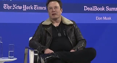 Elon Musk’ın canlı yayında yaptığı gündem oldu: X’e reklam vermeyi kesenlere küfür etti