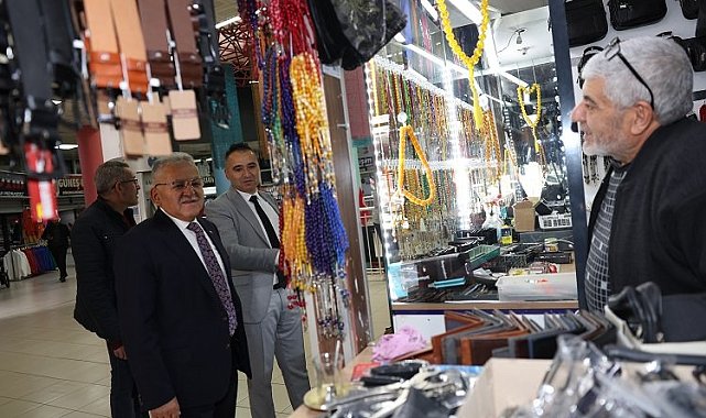 Hunat Çarşısı Başkan Memduh Büyükkılıç'ı ağırladı