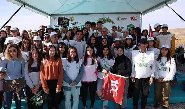 Kayseri protokolü fidan dikiminde buluştu