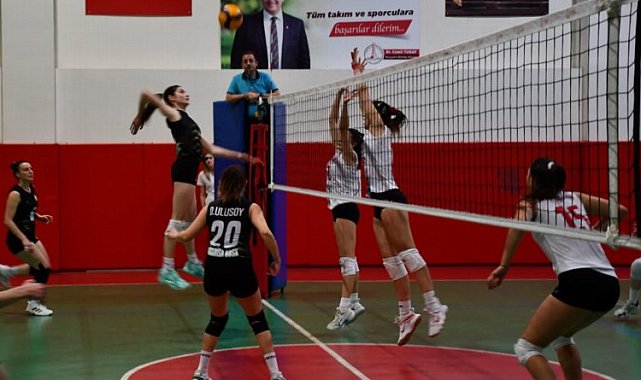 Manisa'nın Sultanları Karşıyaka'ya mağlup oldu