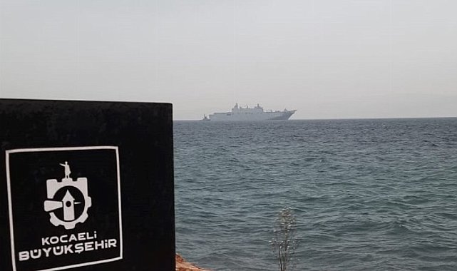 TCG Anadolu Körfez'e demir attı