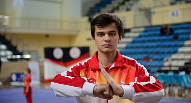 Avrupa'da 2 şampiyonluk elde eden Türk sporcu, Fİlistin'i unutmadı