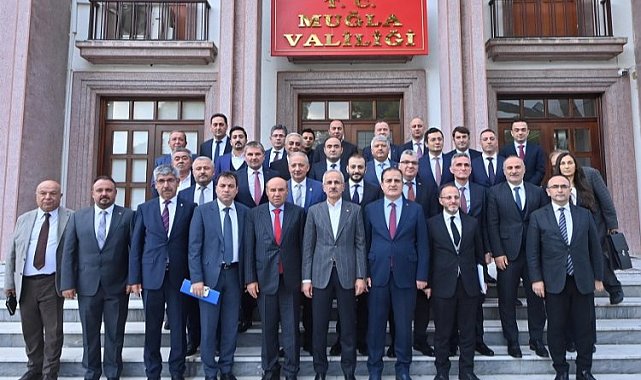 Bakan Uraloğlu: Muğla ulaştırma yatırımlarıyla büyüyor