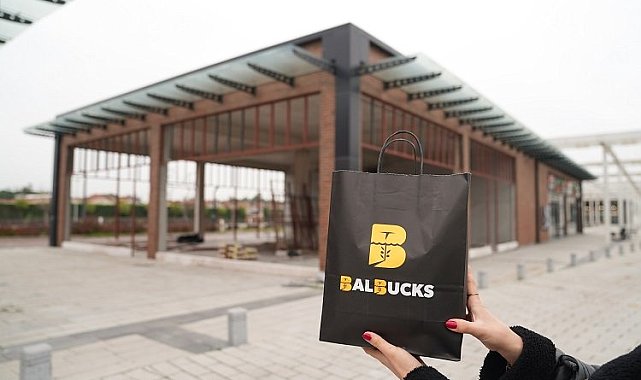 BALBUCKS ikinci şubesini Avlu'ya açıyor