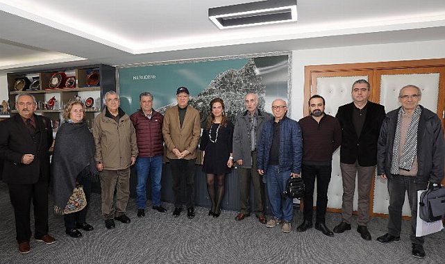 Başkan Engin, hukuk mücadelesini sürdüren site sakinleriyle görüştü