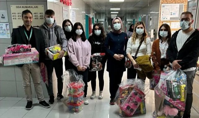 Bursa Yıldırım MTAL öğrencileri Onkoloji'deki çocuklara moral oldu