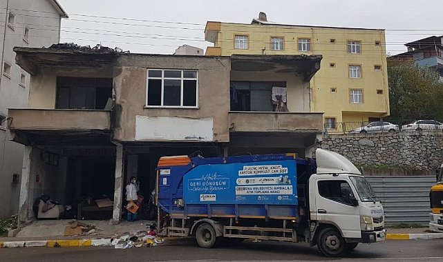 Çayırova Zabıtası'ndan çöp ev operasyonu