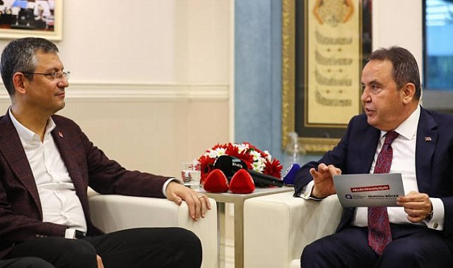 CHP lideri Özgür Özel'den Başkan Muhittin Böcek'e ziyaret