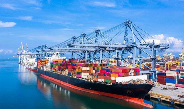 Ege'nin 10 aylık dış ticaret fazlası 8 milyar doları aştı