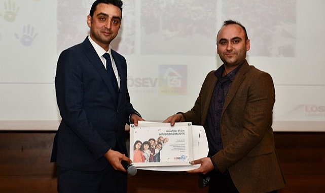 LÖSEV'den Ankara Büyükşehir'e ödül