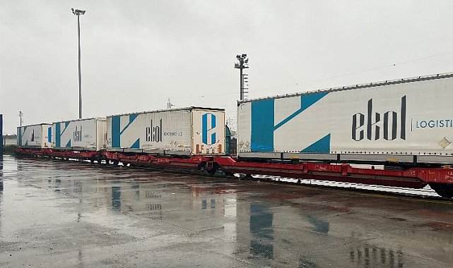 MarmaRay hattından ilk treyler geçiş yapıldı