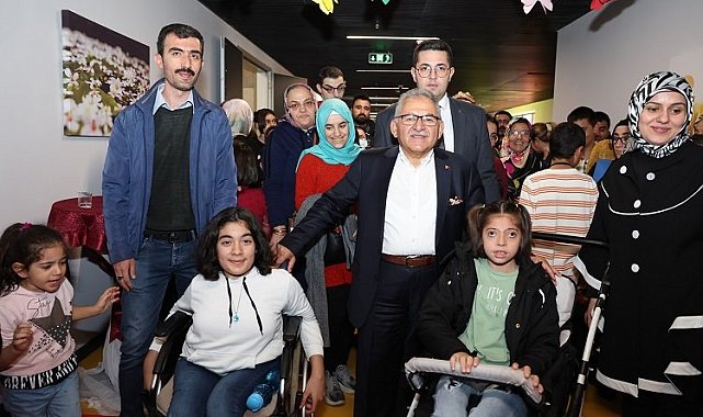 Memduh Büyükkılıç'tan 3 Aralık mesajı