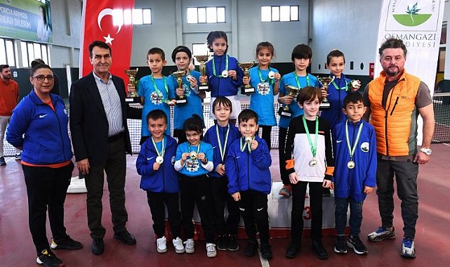 Şampiyon raketler Osmangazi'de yetişiyor
