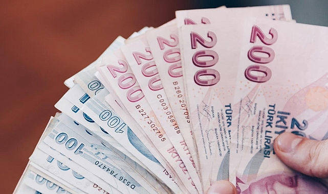 Yeni asgari ücret 17 bin 2 TL olarak belirlendi