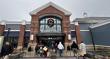 Yeni yıl öncesi Woodbury Outlet'te alışveriş çılgınlığı: Uzun kuyruklar oluştu