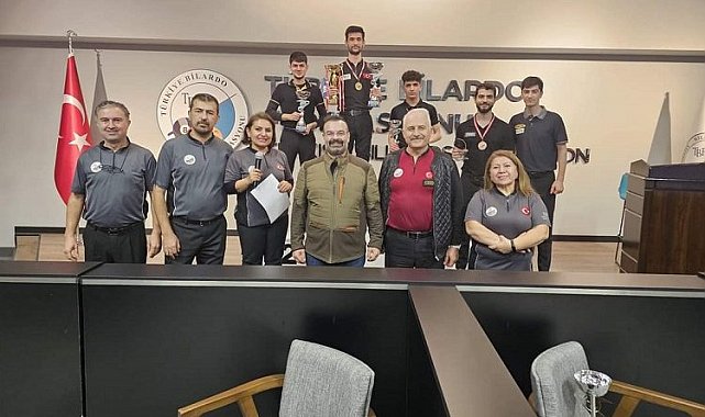 AGÜ öğrencisi bilardoda Türkiye şampiyonu oldu