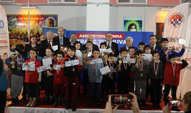 Aşık Veysel'i Anma Satranç Turnuvası düzenlendi