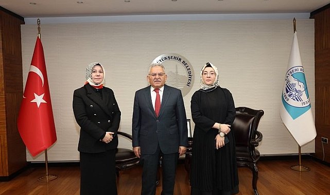 Başkan Büyükkılıç'a AK Kadınlardan ziyaret