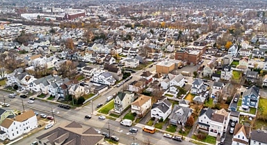 İki bölge tek cadde: Crooks Avenue