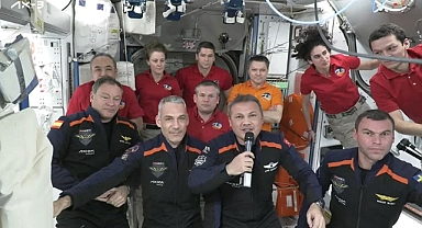 İlk Türk astronot Gezeravcı Uzay’da: Dünyaya Türkçe seslendi!