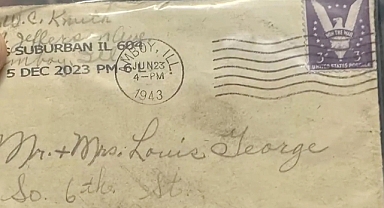 Illinois'te postanede bulunan mektup 80 yılın ardından sahiplerine ulaştı