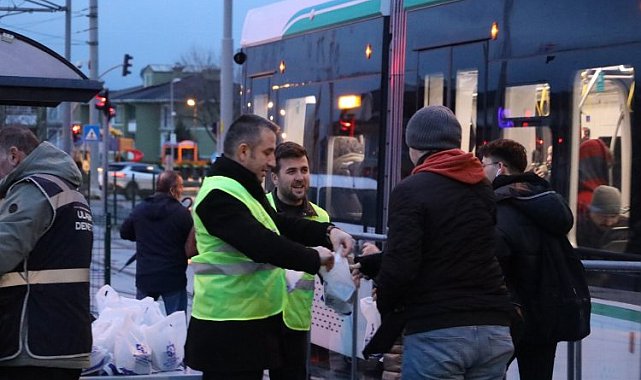 Kocaeli'den kandil simidi ikramı