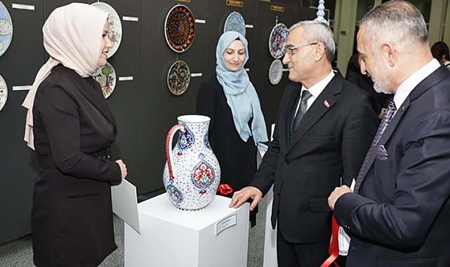 Kütahya'da Uluslararası 1. Türk Çini Sanatı'nda ödül heyecanı